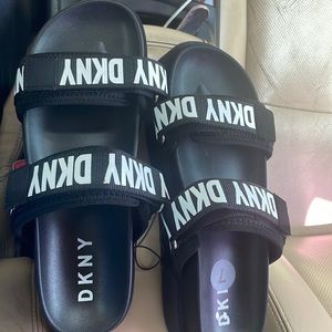 DKNY NEW SANDALS 🩴